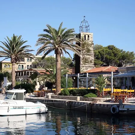 Hotel Delos - Ile De Bendor 4*