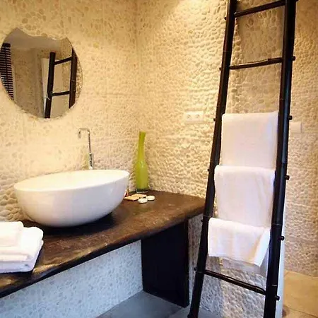 Delos - Ile De Bendor Hotel 4*